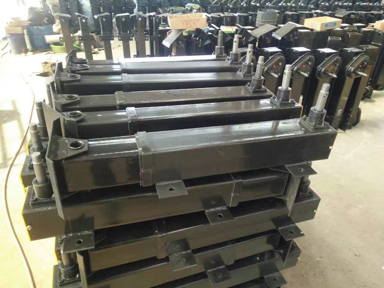 trailer linked landing gear shippment