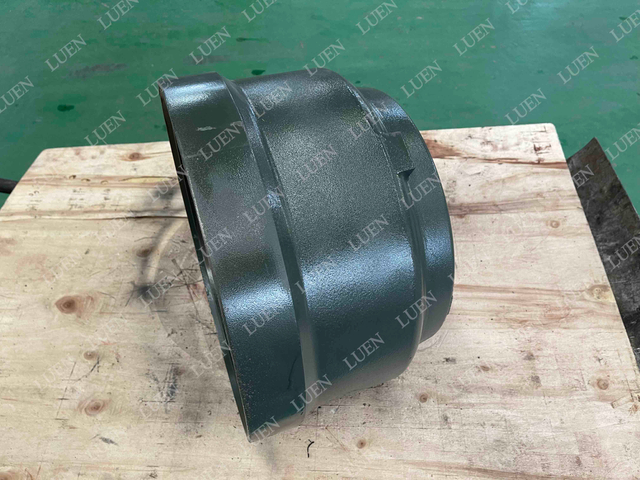 Axle accessories External brake drum for semi-trailer axles