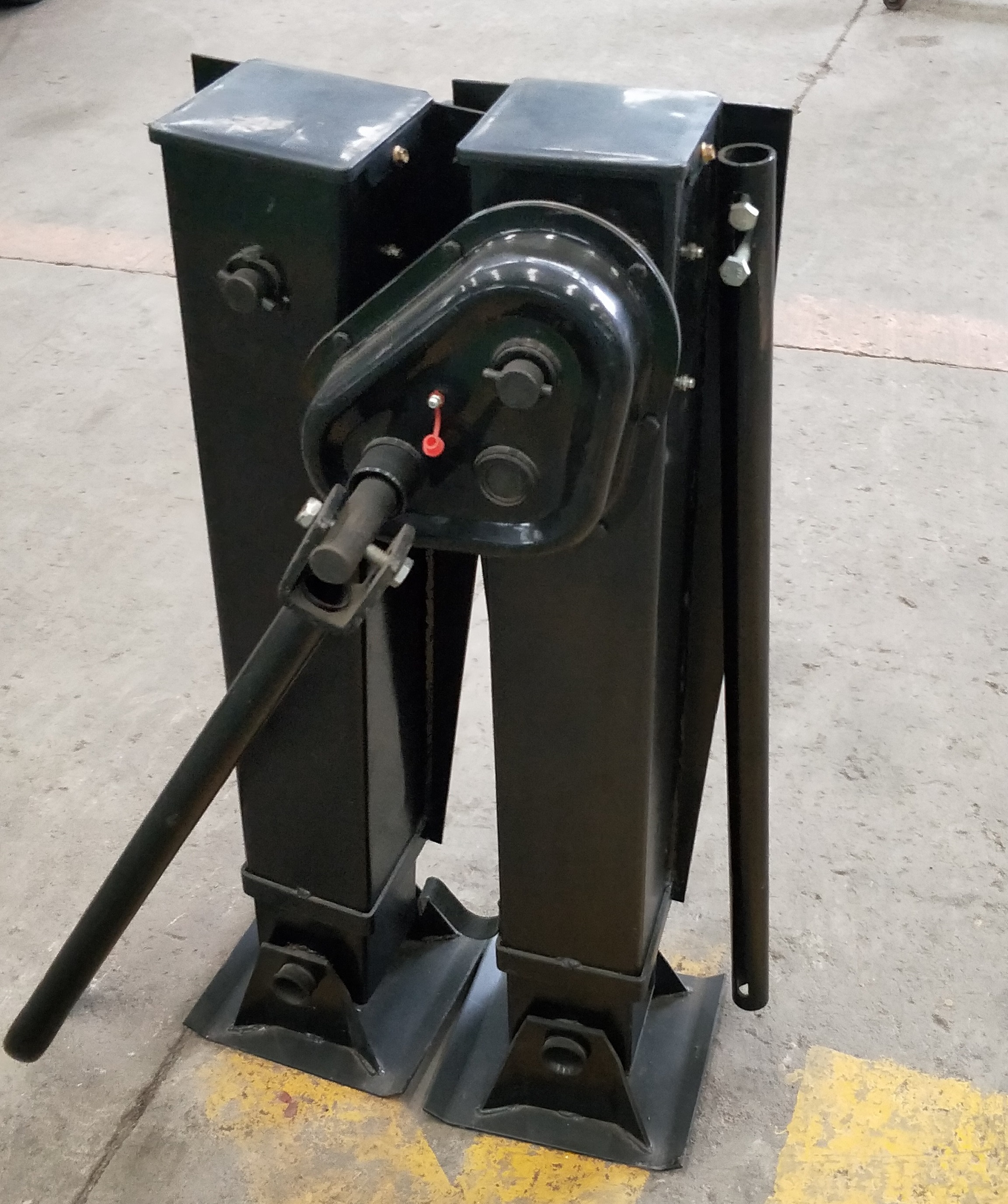 pneumatic hydraulic trailer landing gear