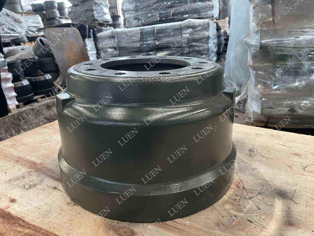 Axle accessories American 13 ton external brake drum