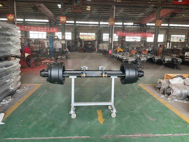 LUEN16 Tons American Axle for Semi-trailer